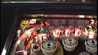 #37 Understanding Pinball – Williams’ ALIEN POKER – Learn How It Plays! – TNT Amusements