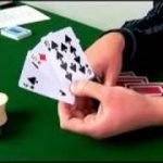 Crazy Pineapple: Variation on Texas Holdem : How to Deal Pre-Flop in Crazy Pineapple Poker