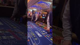 LIVE CRAPS TABLE pass line gets paid 🎲 Palazzo Resort Casino Las Vegas 2021